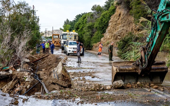 Μαστιγα κακοκαιρίας στην Κρήτη - Πλημμύρισαν τα οροπέδια στα Ανώγεια
