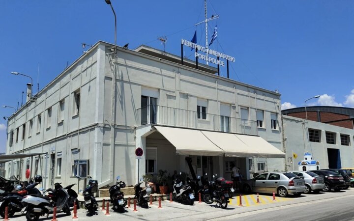 Βόλος: 10 άτομα ακολούθησαν ταξί και έδειραν τους επιβάτες