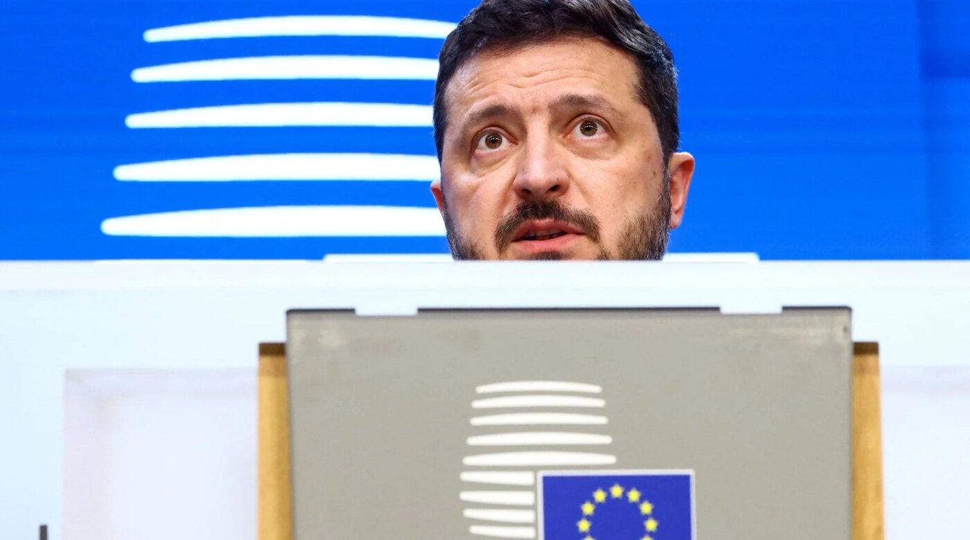 Ζελένσκι: Ζητά τριμερή συνάντηση ΗΠΑ - Ρωσίας