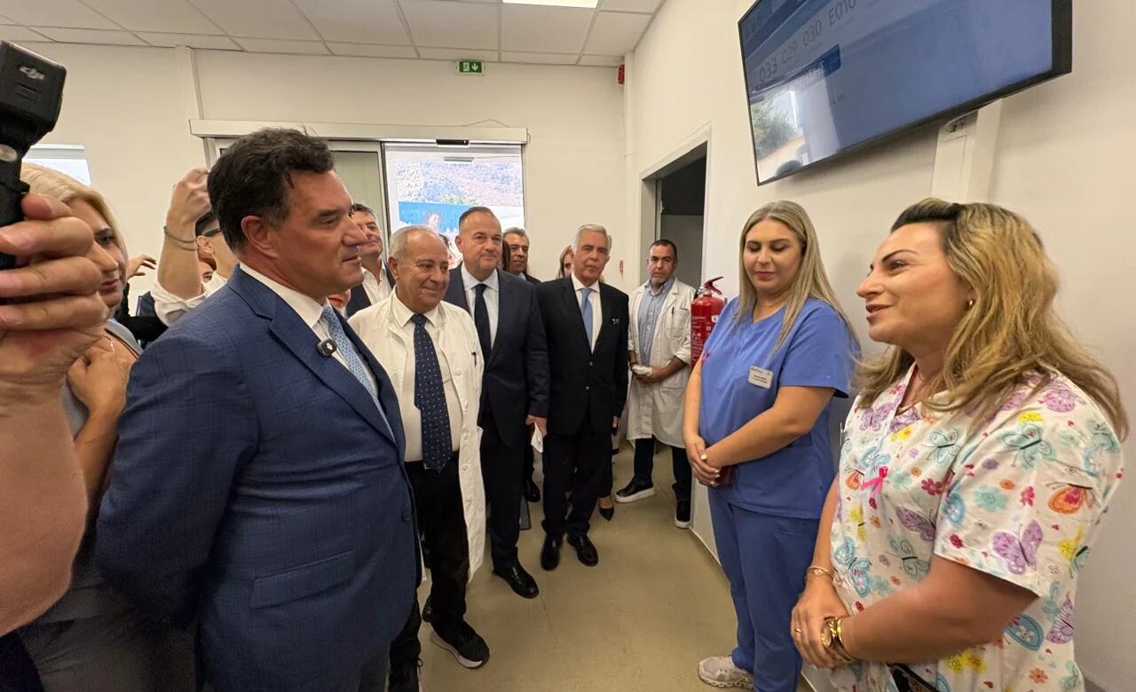 Εγκαίνια της νέας Καρδιολογικής Κλινικής στο Γ.Ν. «ΒΟΥΒΑΛΕΙΟ» από τον υπουργό Υγείας Άδωνι Γεωργιάδη