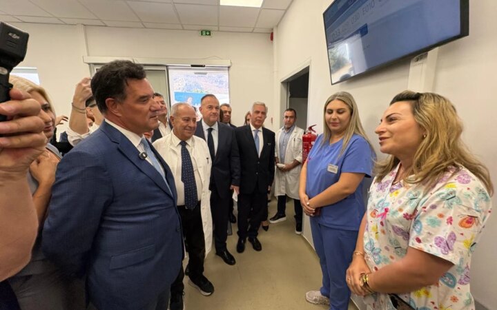 Εγκαίνια της νέας Καρδιολογικής Κλινικής στο Γ.Ν. «ΒΟΥΒΑΛΕΙΟ» από τον υπουργό Υγείας Άδωνι Γεωργιάδη