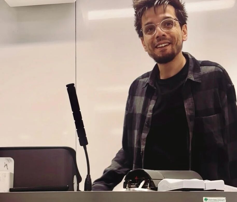 Α. Παπαγεωργίου (Sciences Po) στη «Ν»: Αποσβολωμένοι οι Παριζιάνοι μετά τα επεισόδια