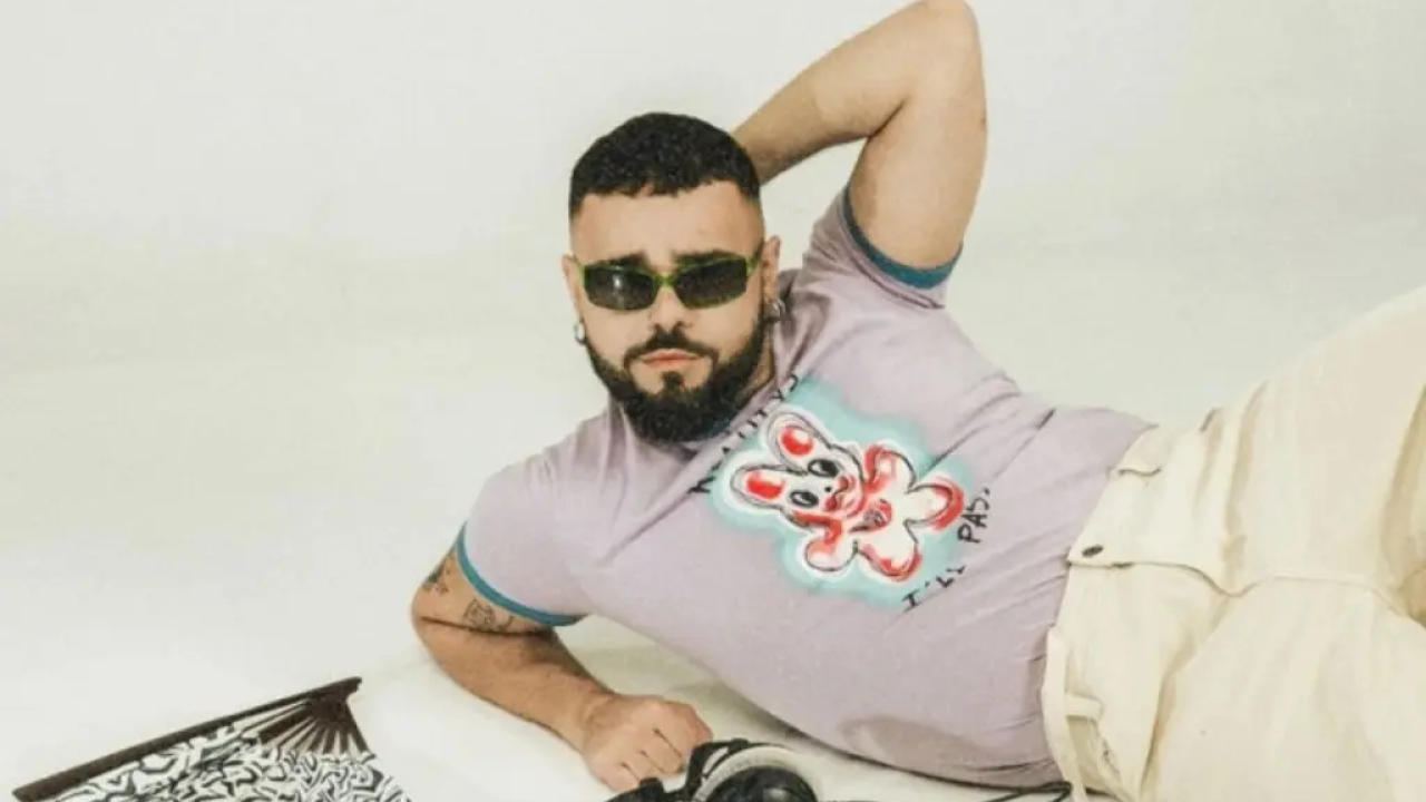 Akylas: «Μαζί κι Αντίθετα» για το «Αντώνιος & Κλεοπάτρα»