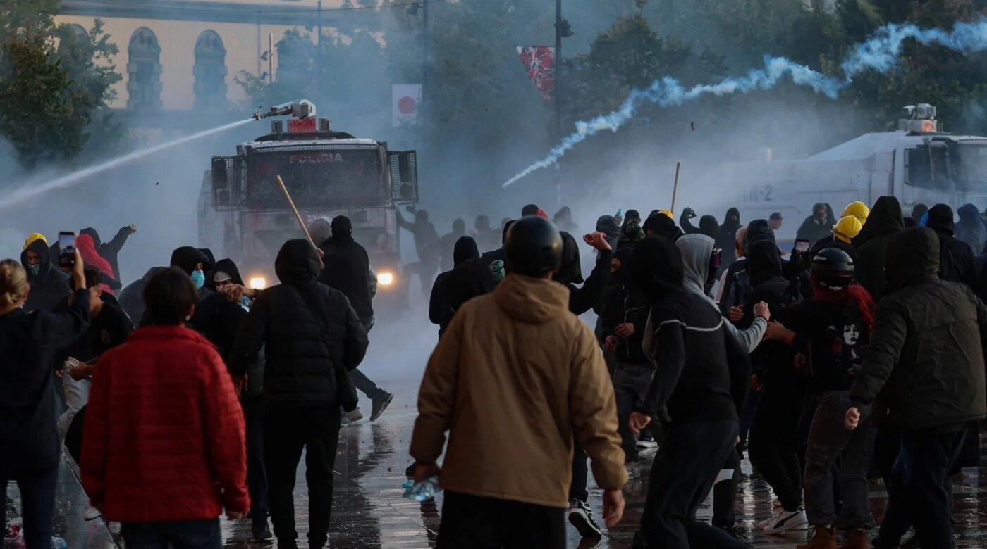 Η Κομισιόν καταδικάζει τη χρήση βίας κατά τη διάρκεια των διαδηλώσεων στην Αλβανία