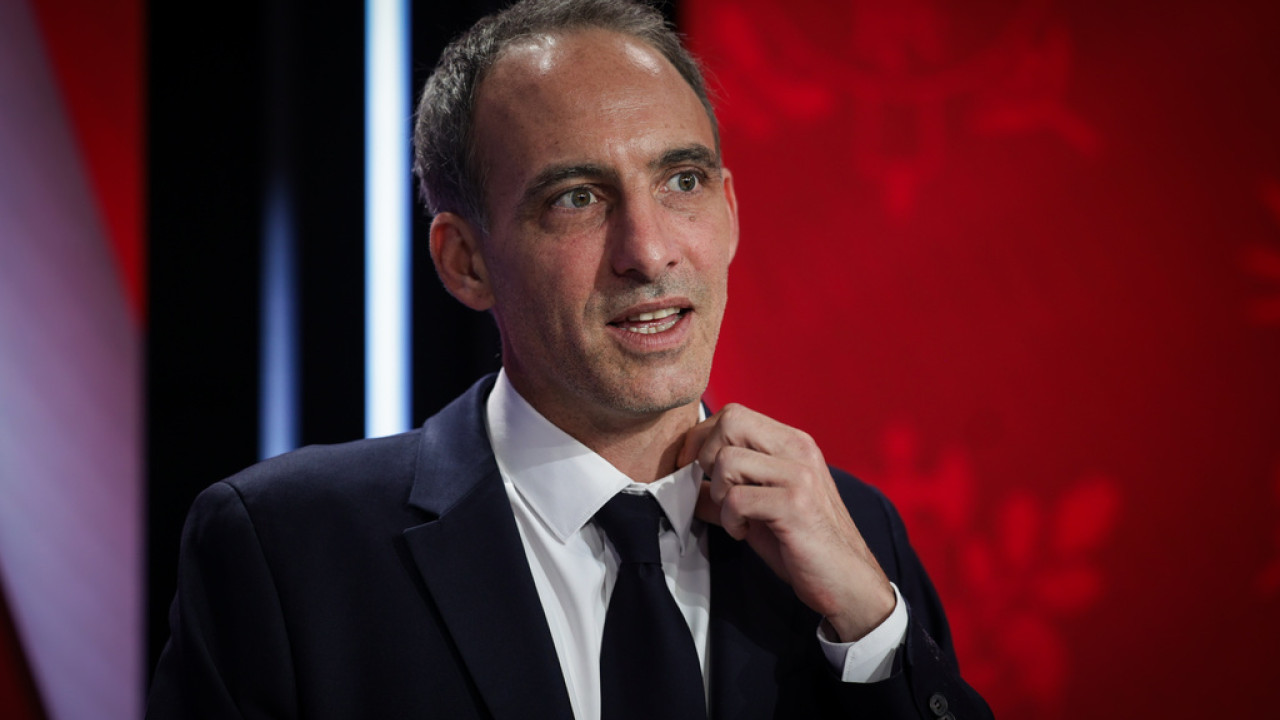 Γαλλία: Ο Ραφαέλ Γκλυκσμάν υποψήφιος της σοσιαλδημοκρατικής αριστεράς για τις προεδρικές εκλογές
