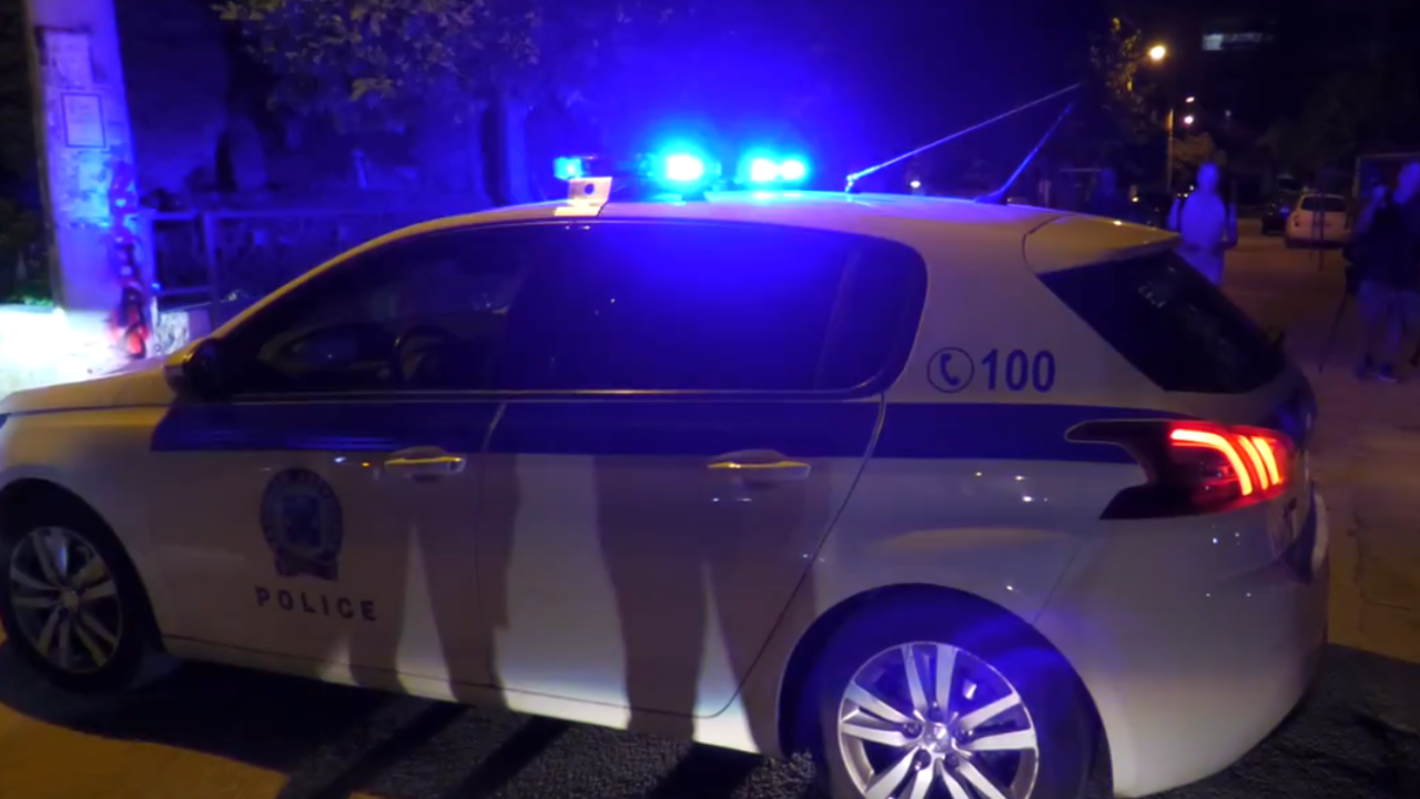 Εμπρηστική επίθεση σε κατάστημα ένδυσης στην Αγία Παρασκευή - Διέφυγαν οι δράστες