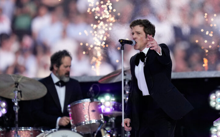 Ο Μπράντον Φλάουερς στο Royal Albert Hall και σε περιοδεία στο ΗΒ και στην Ιρλανδία