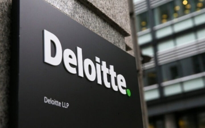 Deloitte: Τριπλασιάστηκε η χρήση AI από τους Έλληνες CFOs
