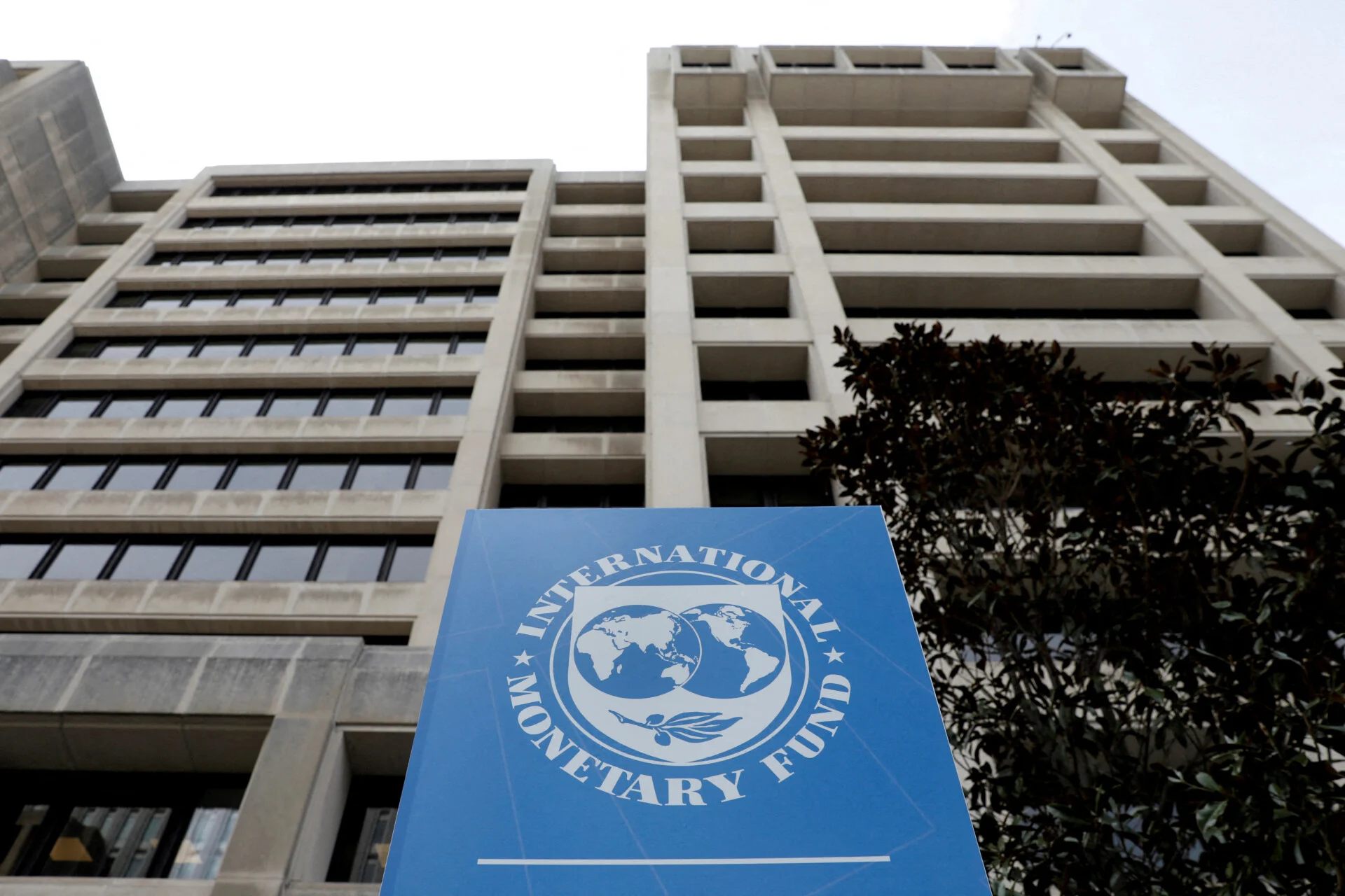 Το Μεξικό χρειάζεται περισσότερες προσπάθειες για τη μείωση του χρέους