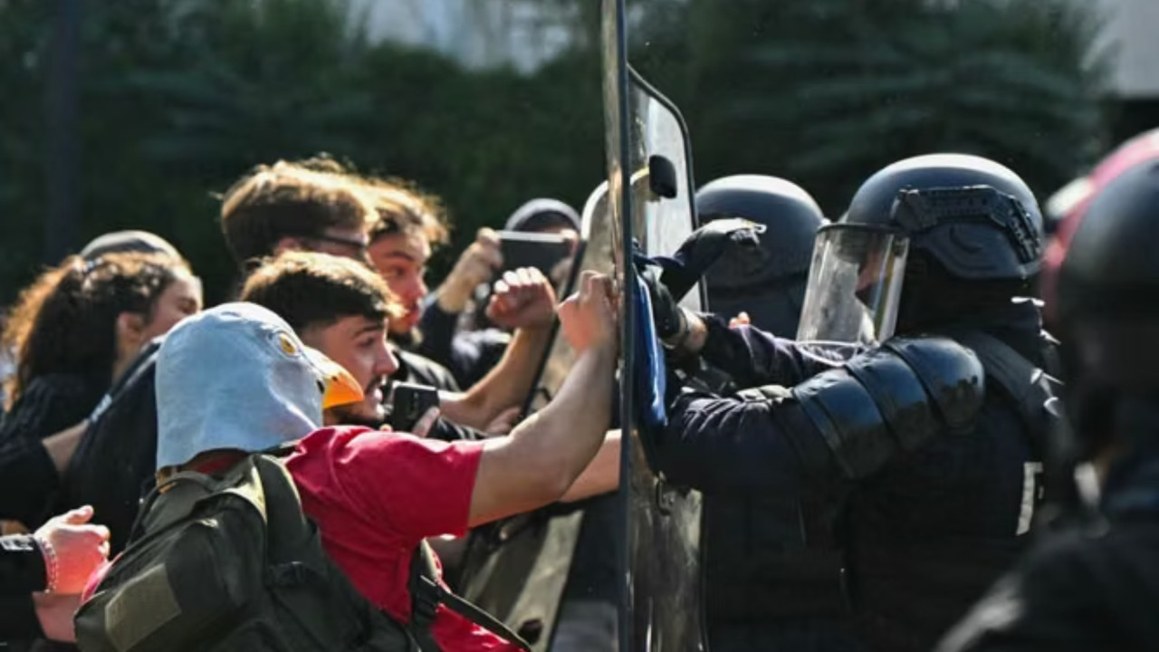 Γαλλία: Μαθητικές κινητοποιήσεις σε εκατοντάδες σχολεία – Τι αποφάσισε η κυβέρνηση
