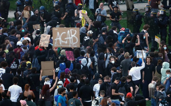 Η Γαλλία θα προσλάβει 3.000 αναπληρωτές εκπαιδευτικούς μετά τις μαθητικές κινητοποιήσεις