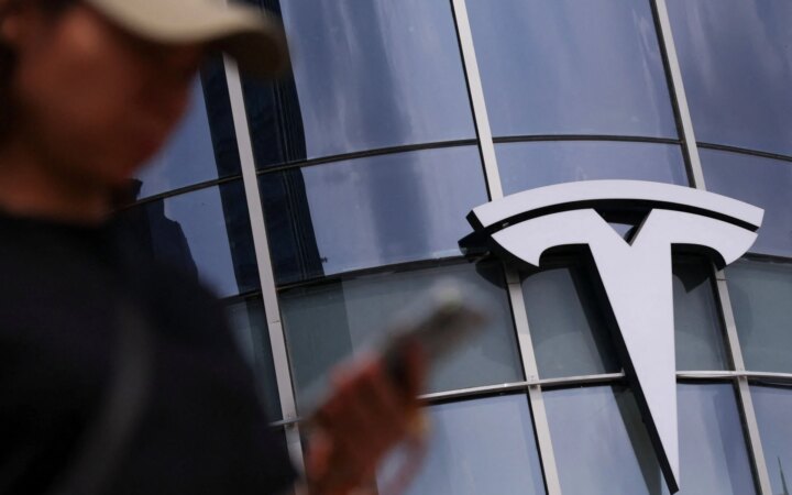 Η Tesla έλαβε έγκριση για το σύστημα αυτόνομης οδήγησης στη Σλοβακία