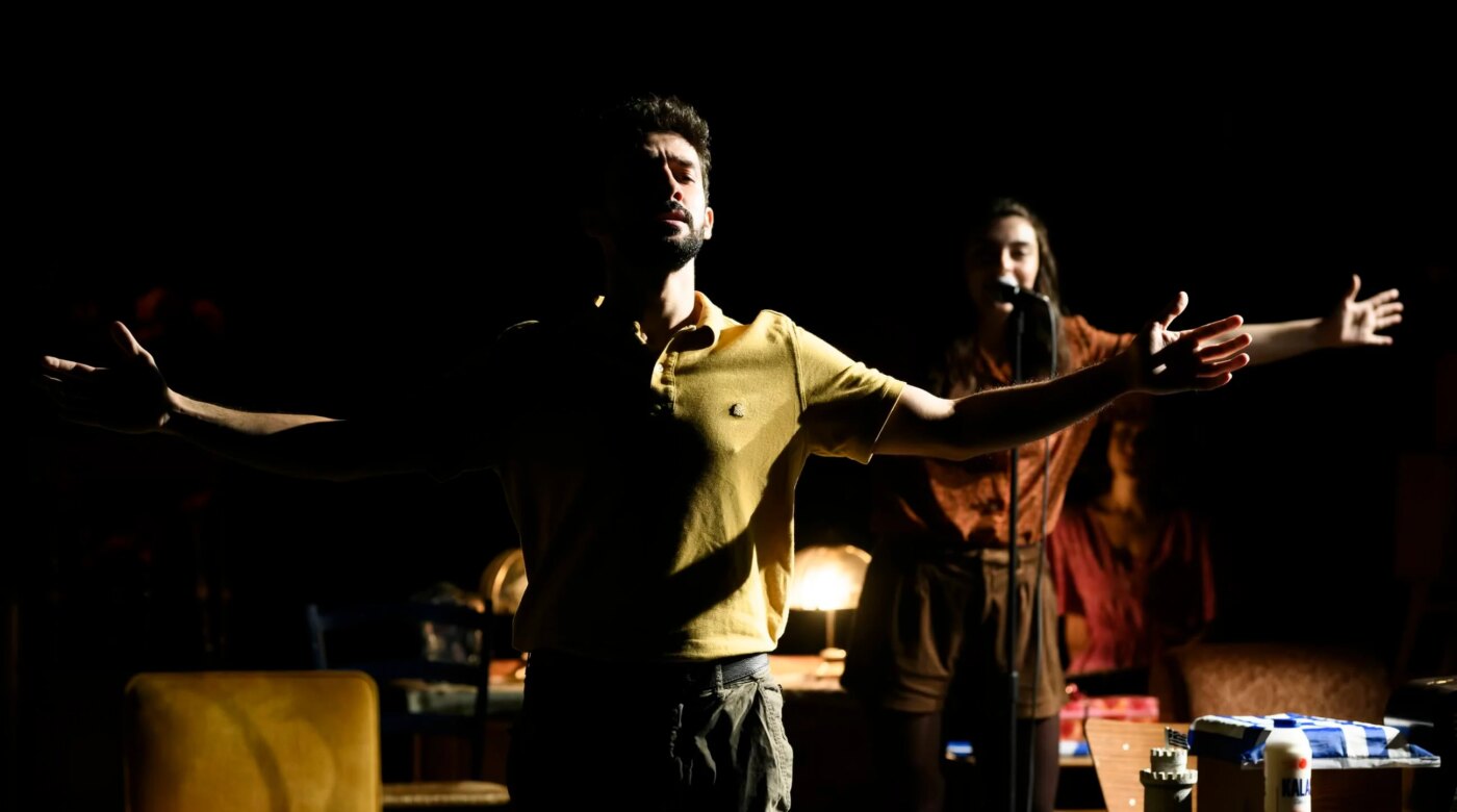 «Αν έπρεπε να ξεχωρίσετε μία ιστορία από όλη σας τη ζωή, ποια θα ήταν αυτή;»