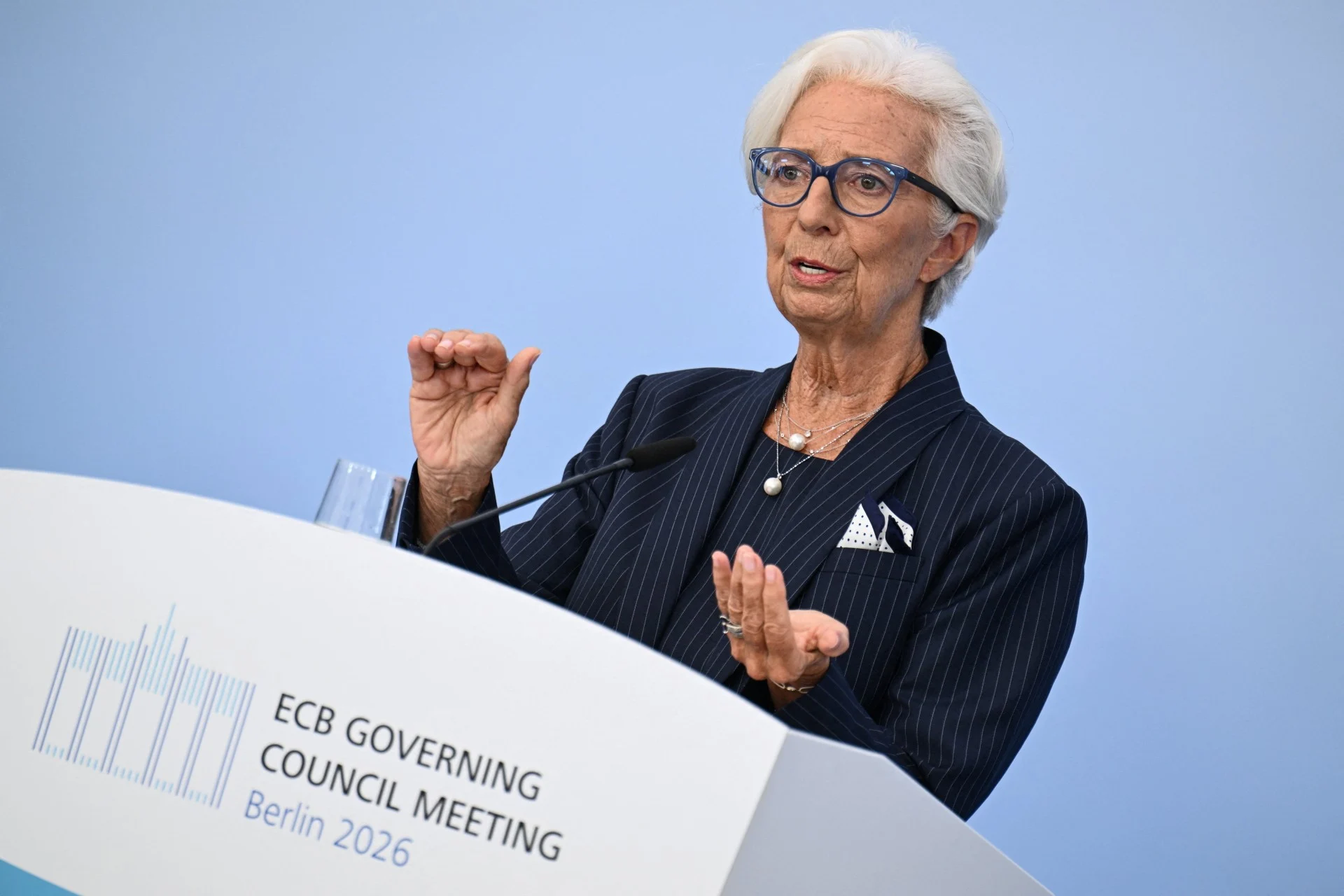 «Να υπάρξει σαφήνεια» ως προς τις φήμες πρόωρης αποχώρησης της Λαγκάρντ από την ΕΚΤ