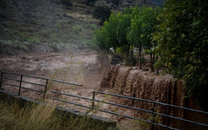 Στα 318 χιλιοστά έφτασε το ύψος της βροχής, ήχησε το 112 στον Μυλοπόταμο – News.gr