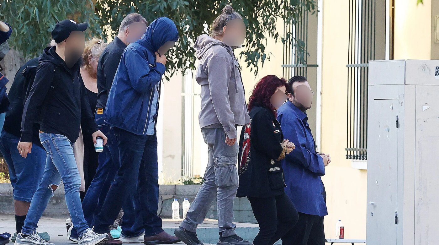 Πυρ ομαδόν από τους «λογιστές» κατά Φίλιππου Καμπούρη