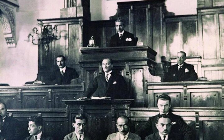 Οι 36 ώρες που διαμόρφωσαν την επίσημη ιστορία της Τουρκίας – Και οι γενοκτονίες στο περιθώριο