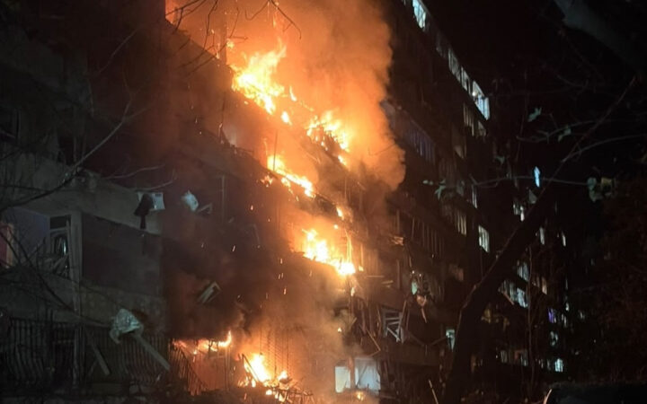 Ρωσική επίθεση σε σταθμό ηλεκτροπαραγωγής στο Κίεβο