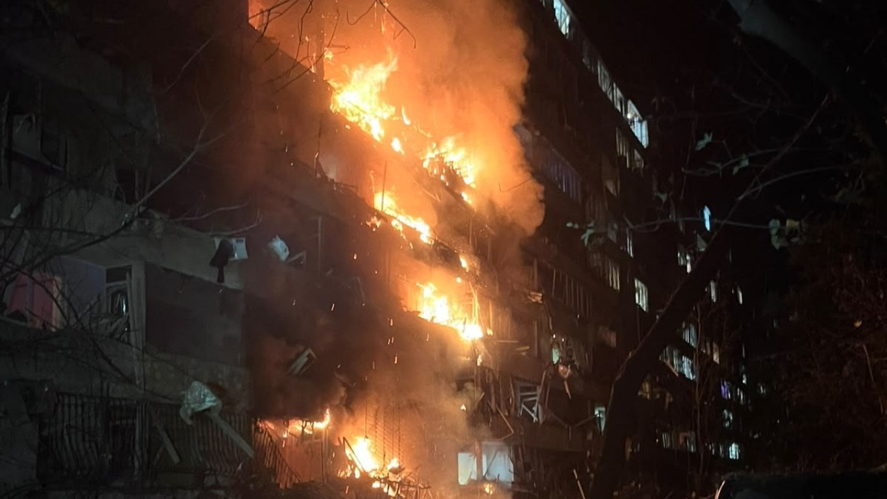 Ρωσική επίθεση σε σταθμό ηλεκτροπαραγωγής στο Κίεβο