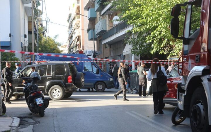 «Δεν είναι τρομοκρατία και σύντομα θα υπάρξουν απαντήσεις» – Ψάχνουν την διαδρομή του ανθρώπου που άφησε την σακούλα – News.gr