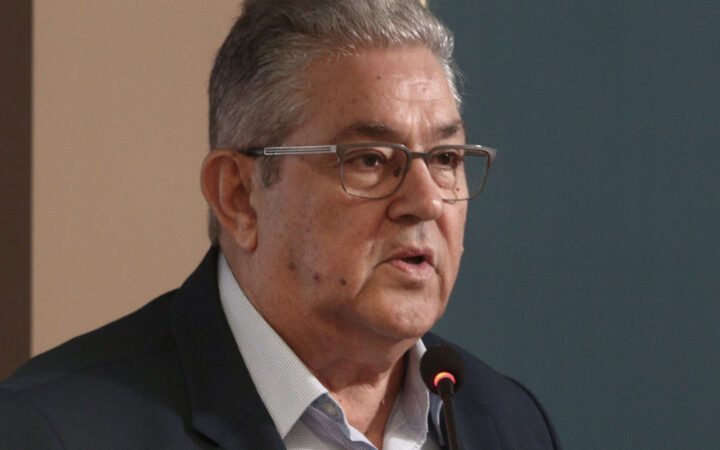 Κουτσούμπας: «Δεν είναι μονόδρομος να μένουν χιλιάδες σπίτια χωρίς θέρμανση τον χειμώνα»