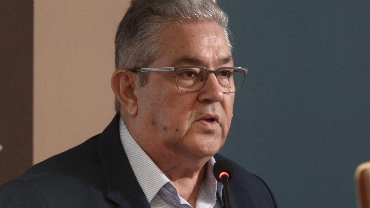 Κουτσούμπας: «Δεν είναι μονόδρομος να μένουν χιλιάδες σπίτια χωρίς θέρμανση τον χειμώνα»