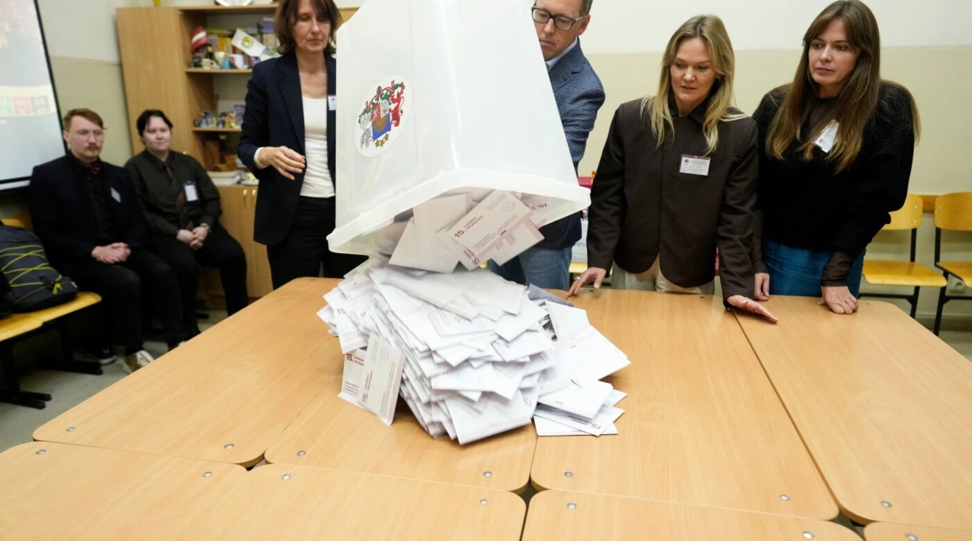 Λετονία: Η κάλπη υπό τον φόβο της Ρωσίας