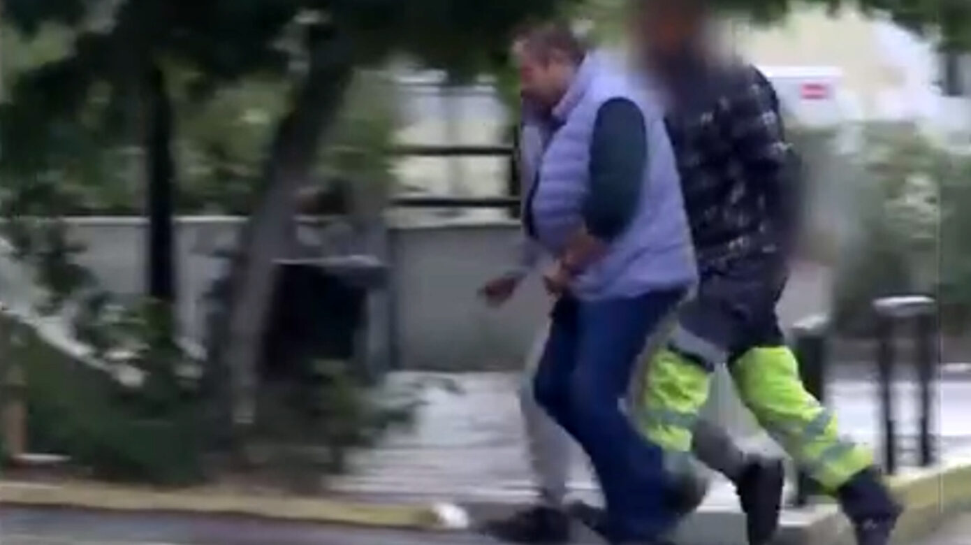Προφυλακίστηκε ο 32χρονος για την επίθεση σε βάρος της πρώην συντρόφου του και του φίλου της στο Λαύριο – «Ένιωσα προδομένος»