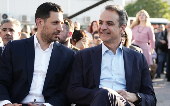 Παίζει με την ακροδεξιά φωτιά η κυβέρνηση