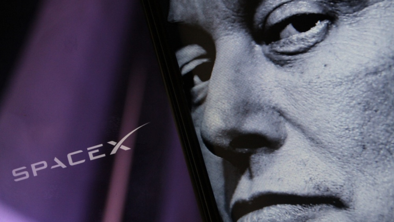 Μασκ: Προωθεί συγχώνευση Tesla - SpaceX για τη δημιουργία κολοσσού