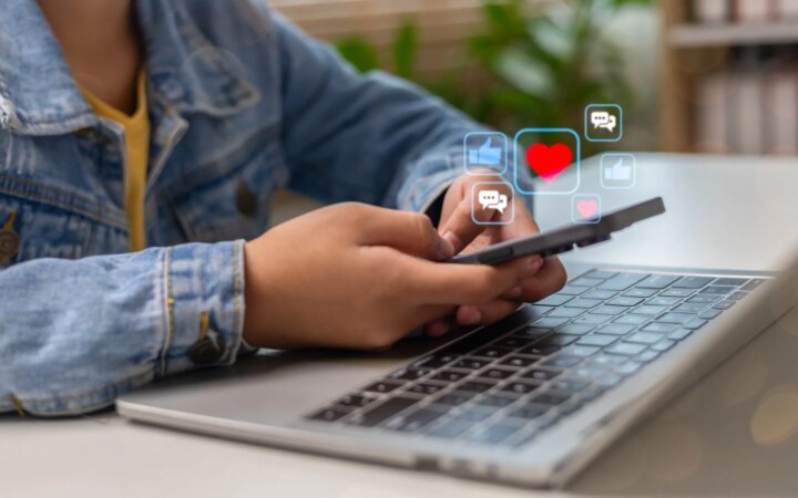 Social media: «Μπλόκο» στους κάτω των 15 από την 1η Ιανουαρίου