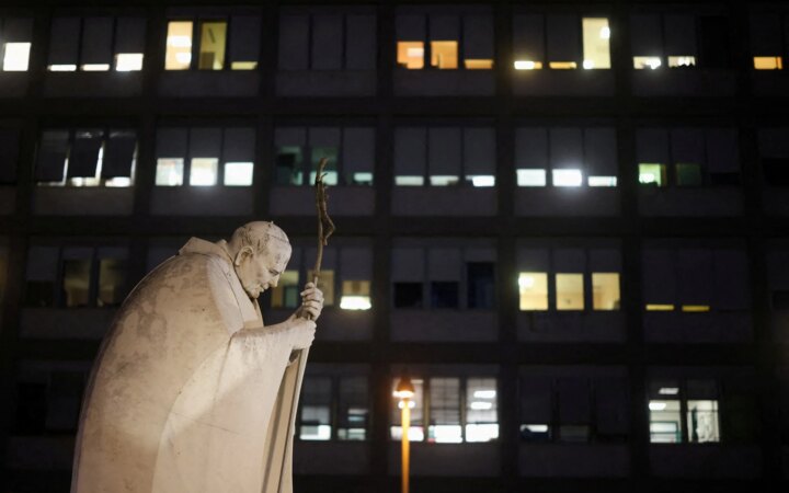 Ο πνεύμονας του Πάπα επιστρέφει σε κανονική λειτουργία