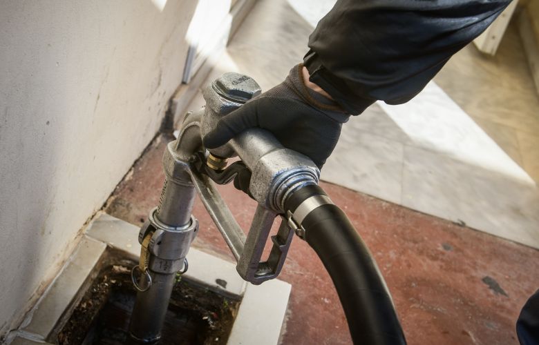 «Διαγράφεται» το 50% της αύξησης στο πετρέλαιο θέρμανσης με τις επιδοτήσεις κράτους και διυλιστηρίων