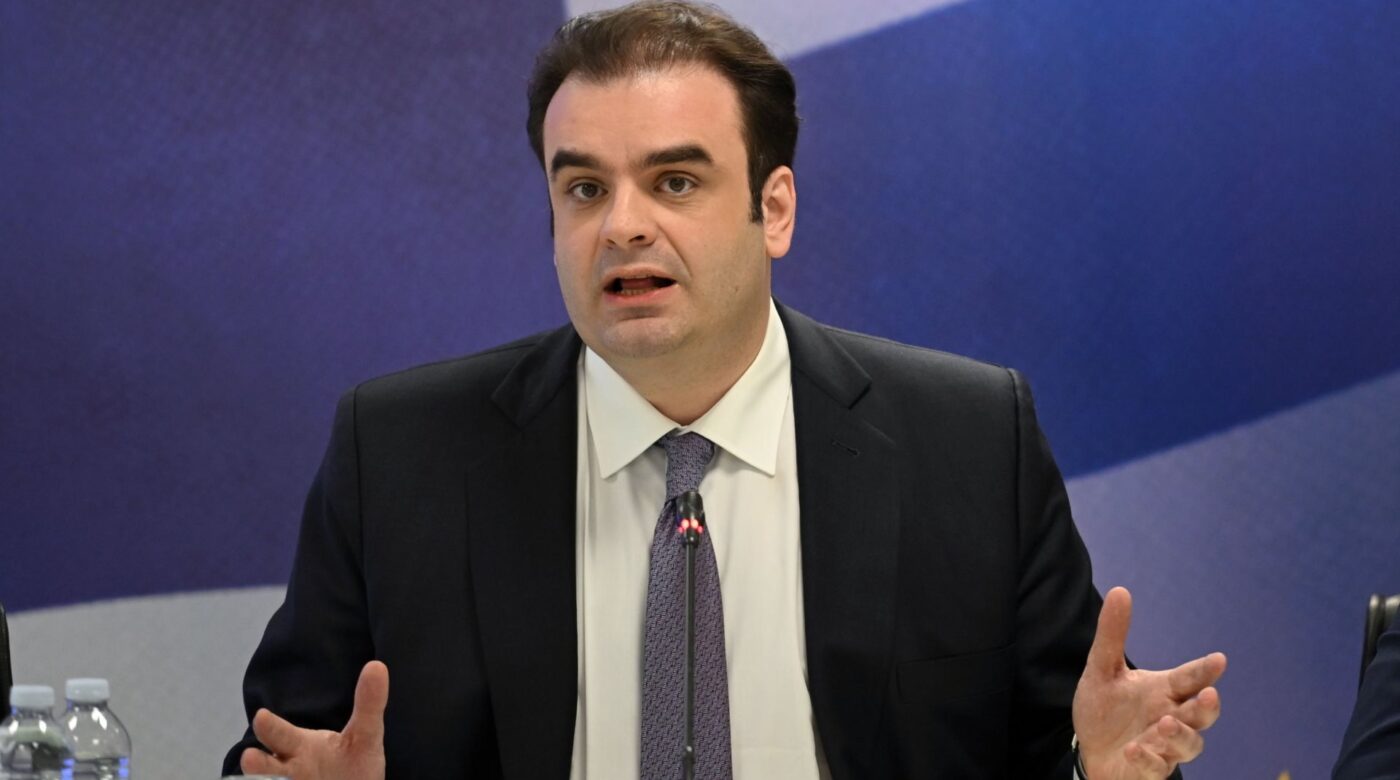 Ανακοίνωσε αύξηση επιδόματος θέρμανσης 30% ο Πιερρακάκης