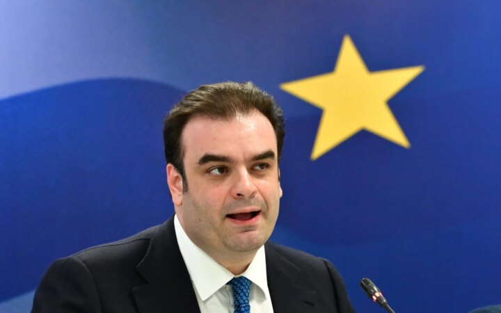 Πάνω από 50 δισ. ο «πήχης» των επενδύσεων για το 2027