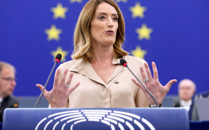 Μέτσολα: Οι ευρωβουλευτές δεν είναι ικανοποιημένοι με τις προτεινόμενες περικοπές στον προϋπολογισμό της ΕΕ