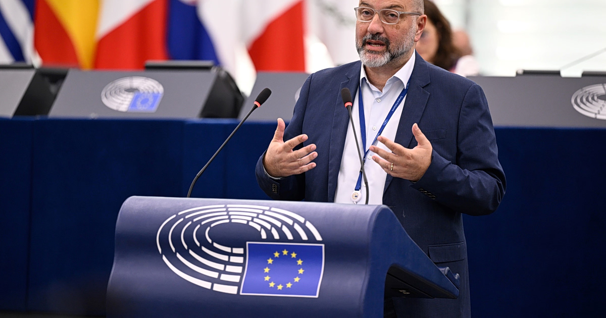 Σάκης Αρναούτογλου από το Στρασβούργο: Η ευρωπαϊκή γραφειοκρατία «στραγγαλίζει» τους μικρούς παραγωγούς