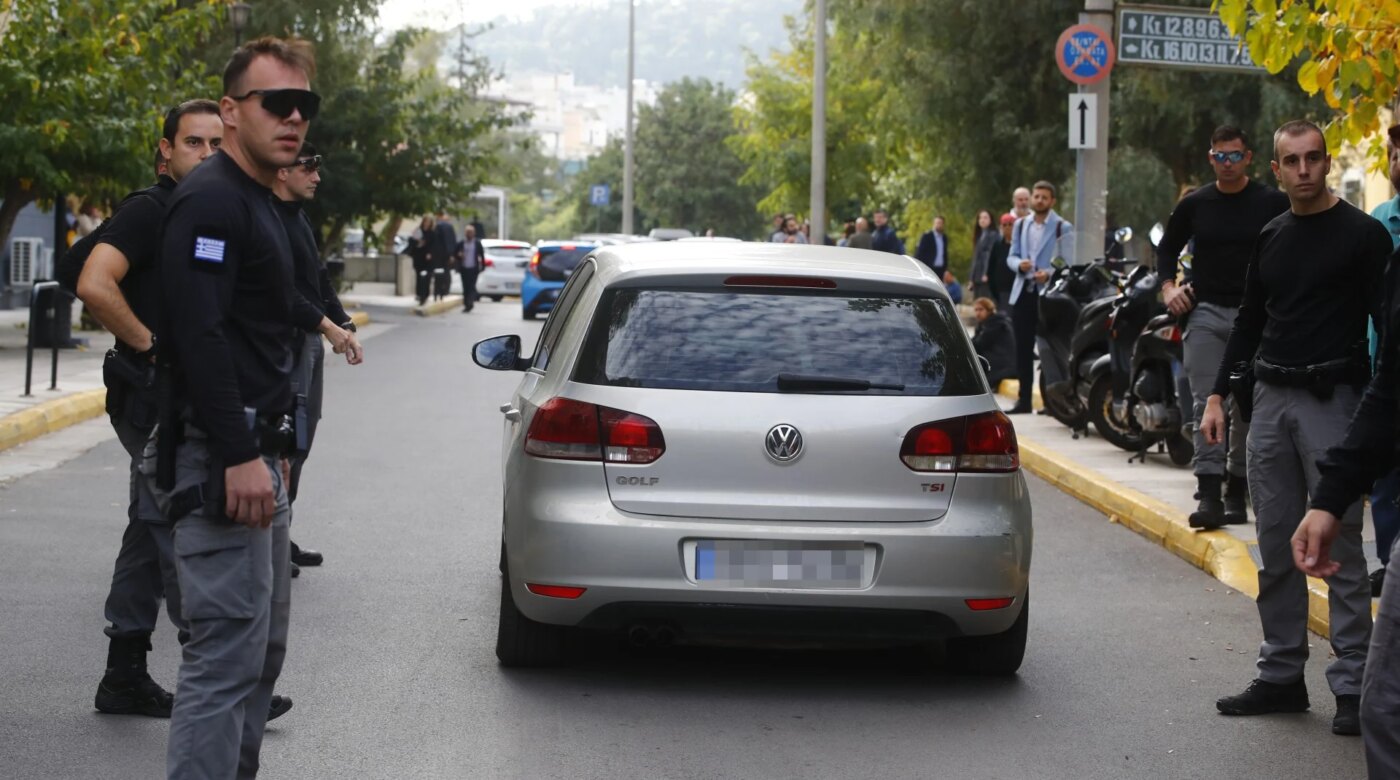 Στα δικαστήρια ο πρόεδρος της ΕΟΚ