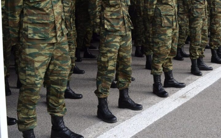 Τελεσίγραφο από το «Πεντάγωνο» για νέες ταυτότητες στους στρατιωτικούς