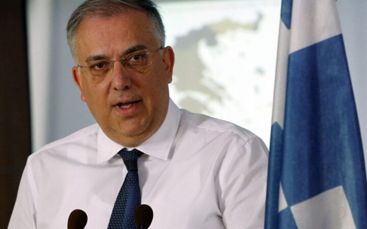 Θεοδωρικάκος: Εορταστικό πακέτο στα σούπερ μάρκετ – Παρατείνεται το πλαφόν στο περιθώριο κέρδους σε χιλιάδες κωδικούς