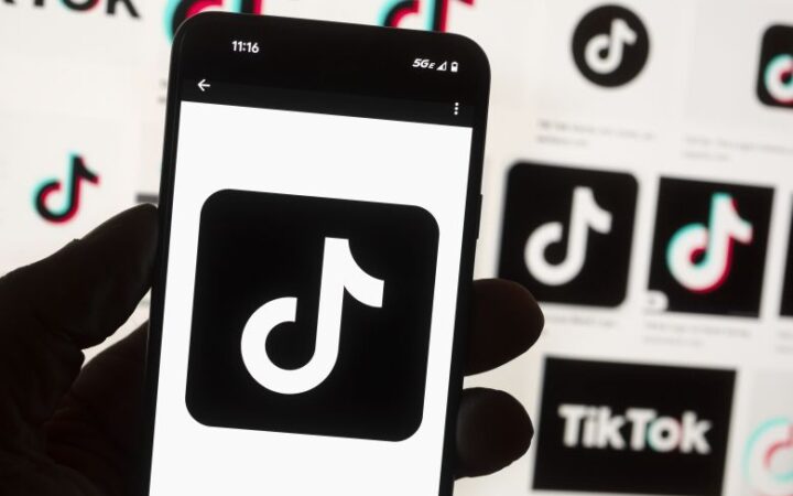 Στην Βουλή το νομοσχέδιο για απαγόρευση χρήσης κοινωνικών δικτύων σε παιδιά κάτω των 15 ετών