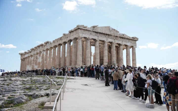 Greece welcomed 28.5 million tourists in January-August