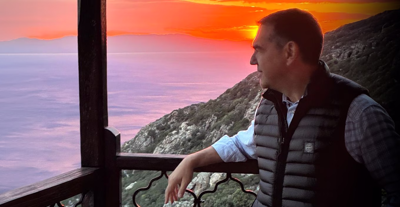 Ο Αλέξης Τσίπρας στο Άγιο Όρος και οι υπόλοιποι στα… κάγκελα – Ποιους και γιατί ενόχλησε η επίσκεψη