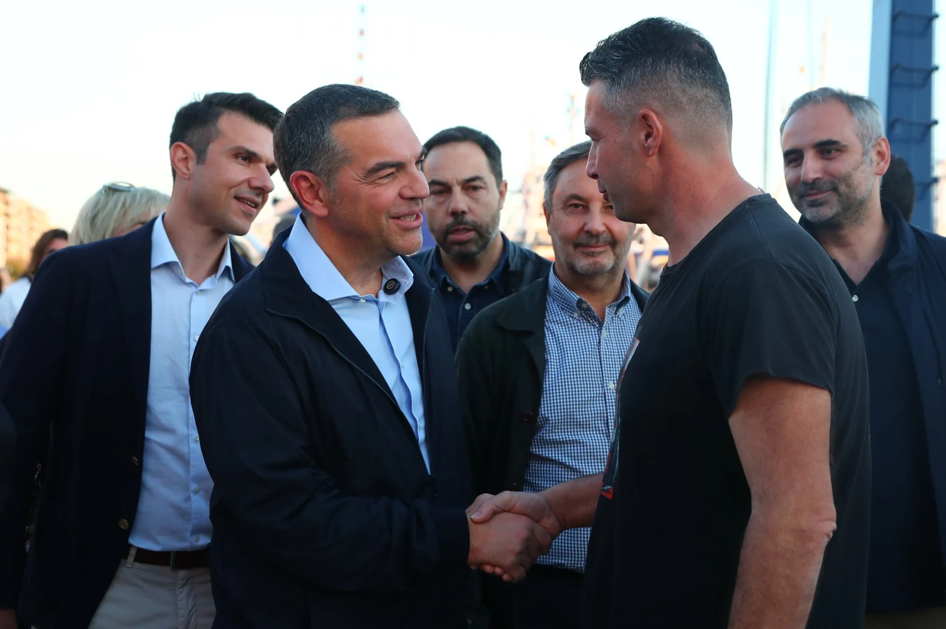 Να στηριχθούν οι άνθρωποι της παραγωγής