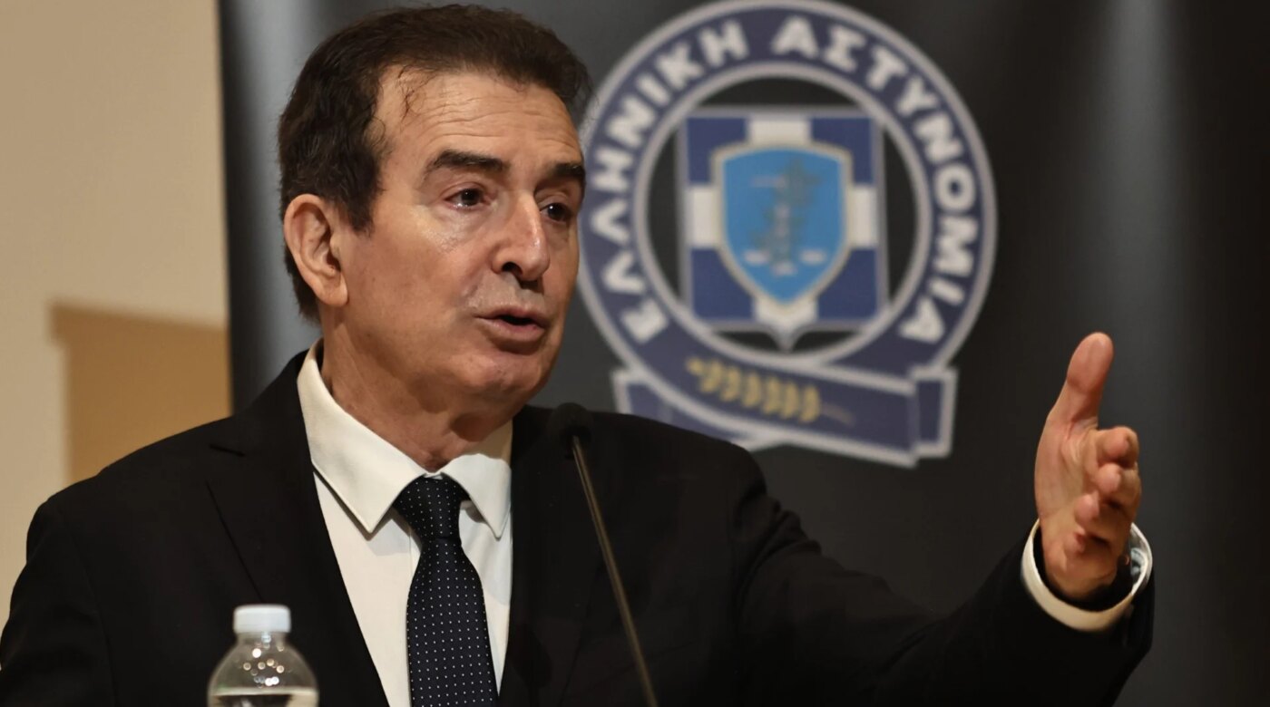 Μ. Χρυσοχοΐδης: 100 καταγγελίες για ενδοοικογενειακή βία την ημέρα στην Αττική