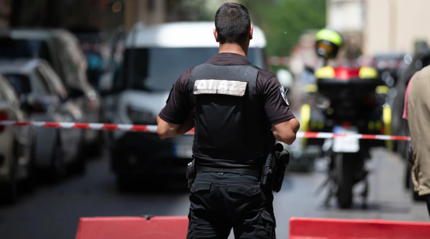 Διακοπή κυκλοφορίας σε Αχαρνών και Φερών για έλεγχο ύποπτου αντικειμένου